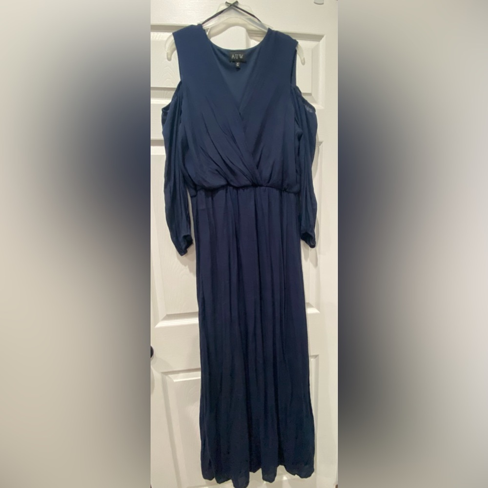 AUW Dress